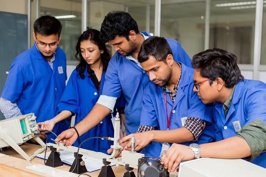 SRM University Ramapuram Engineering Department photo 19